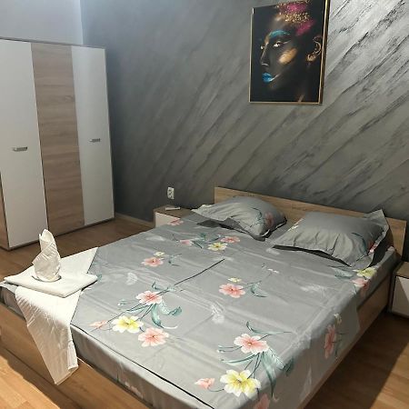 Apartament Regim Hotelier 1 Camera Galaţi Екстериор снимка